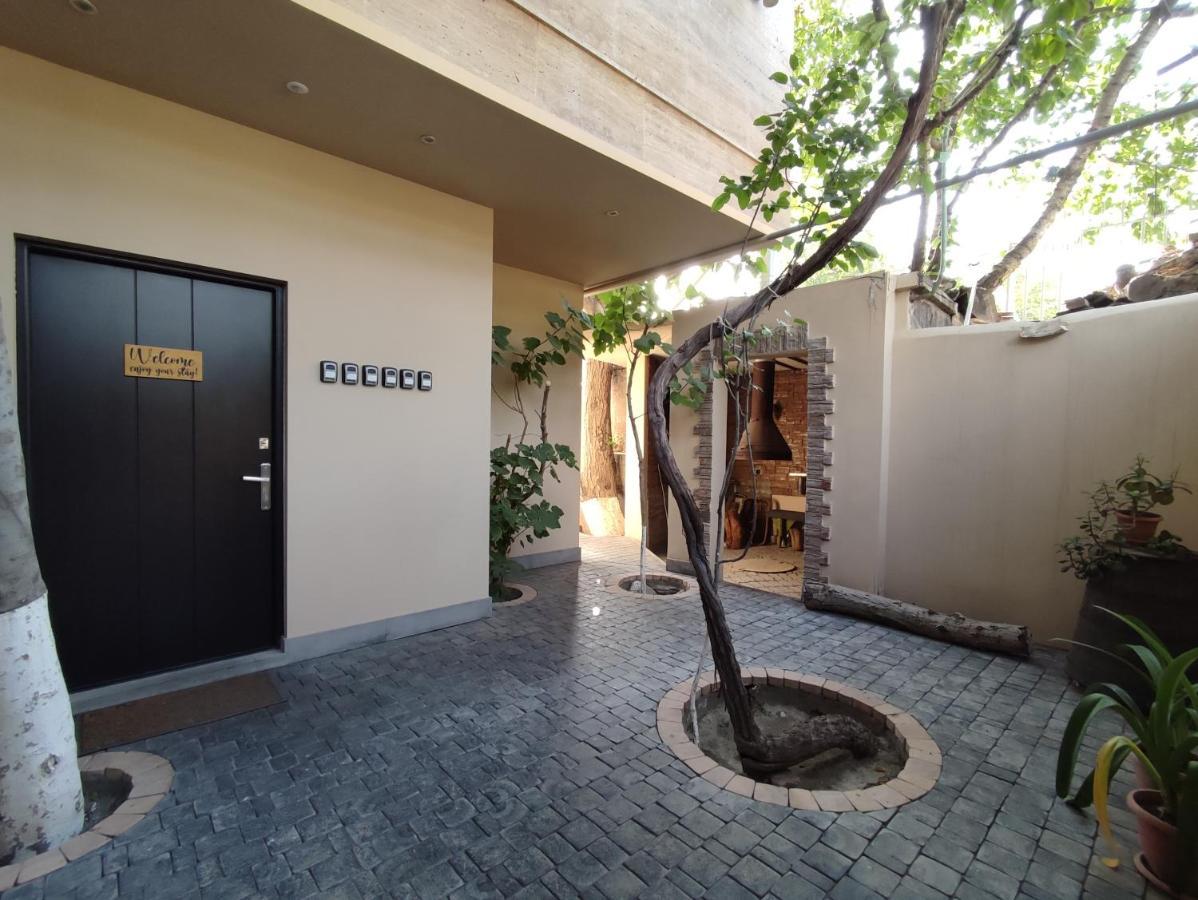 Hotelise I Lily Studio Ереван Экстерьер фото